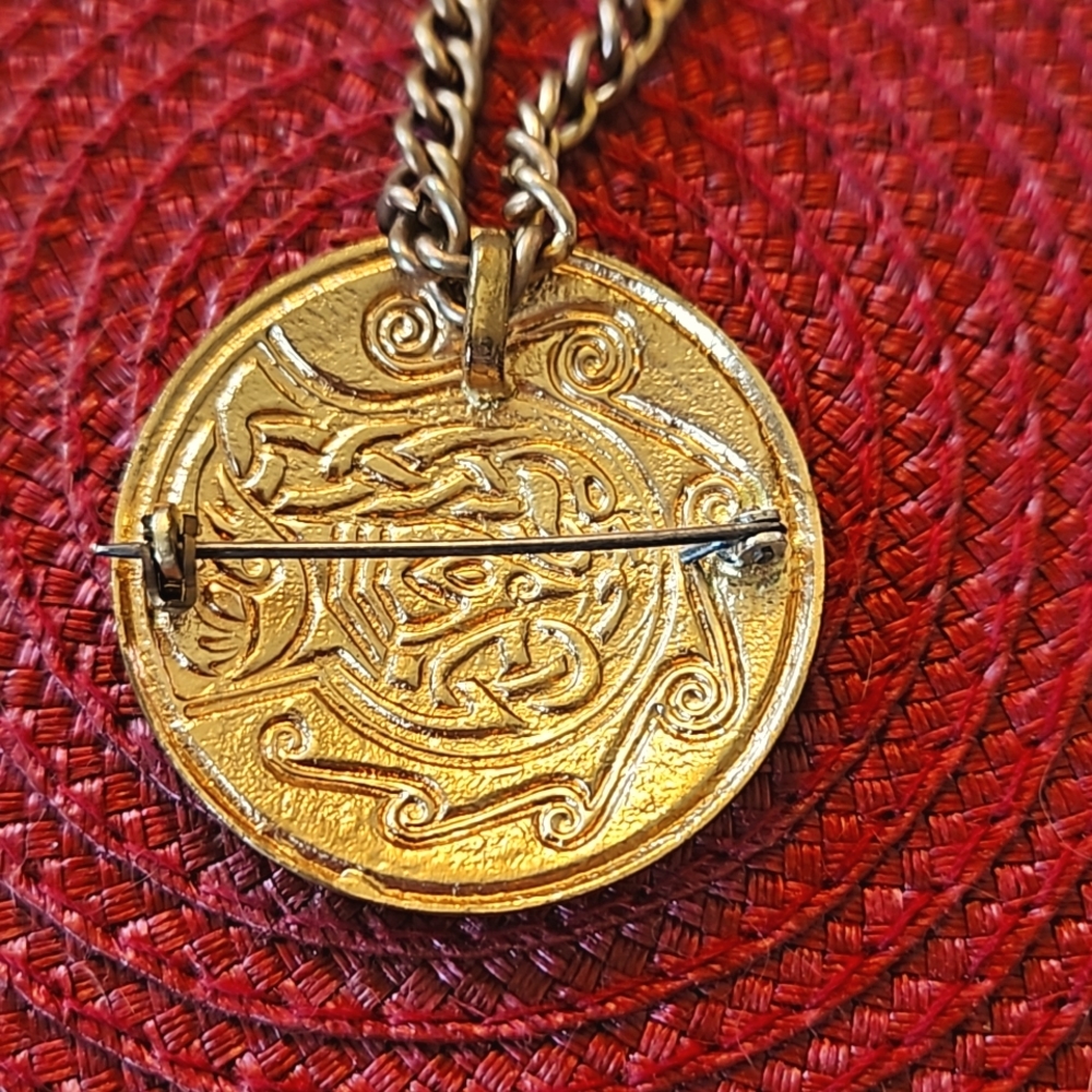 Tara Ware Brooch - Picture 2 of 3
